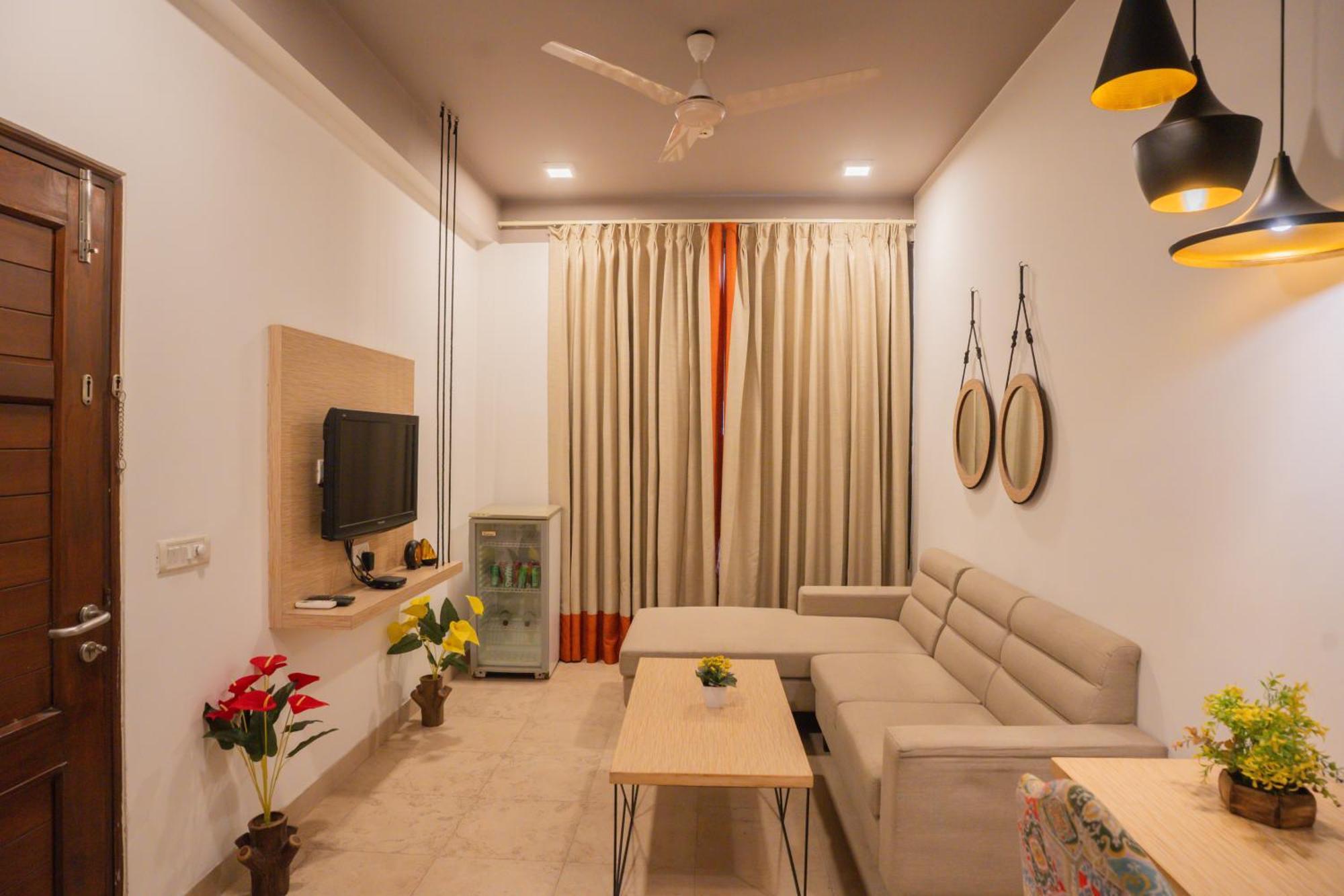 Hotel Ahuja Residency Parklane à Gurgaon Extérieur photo