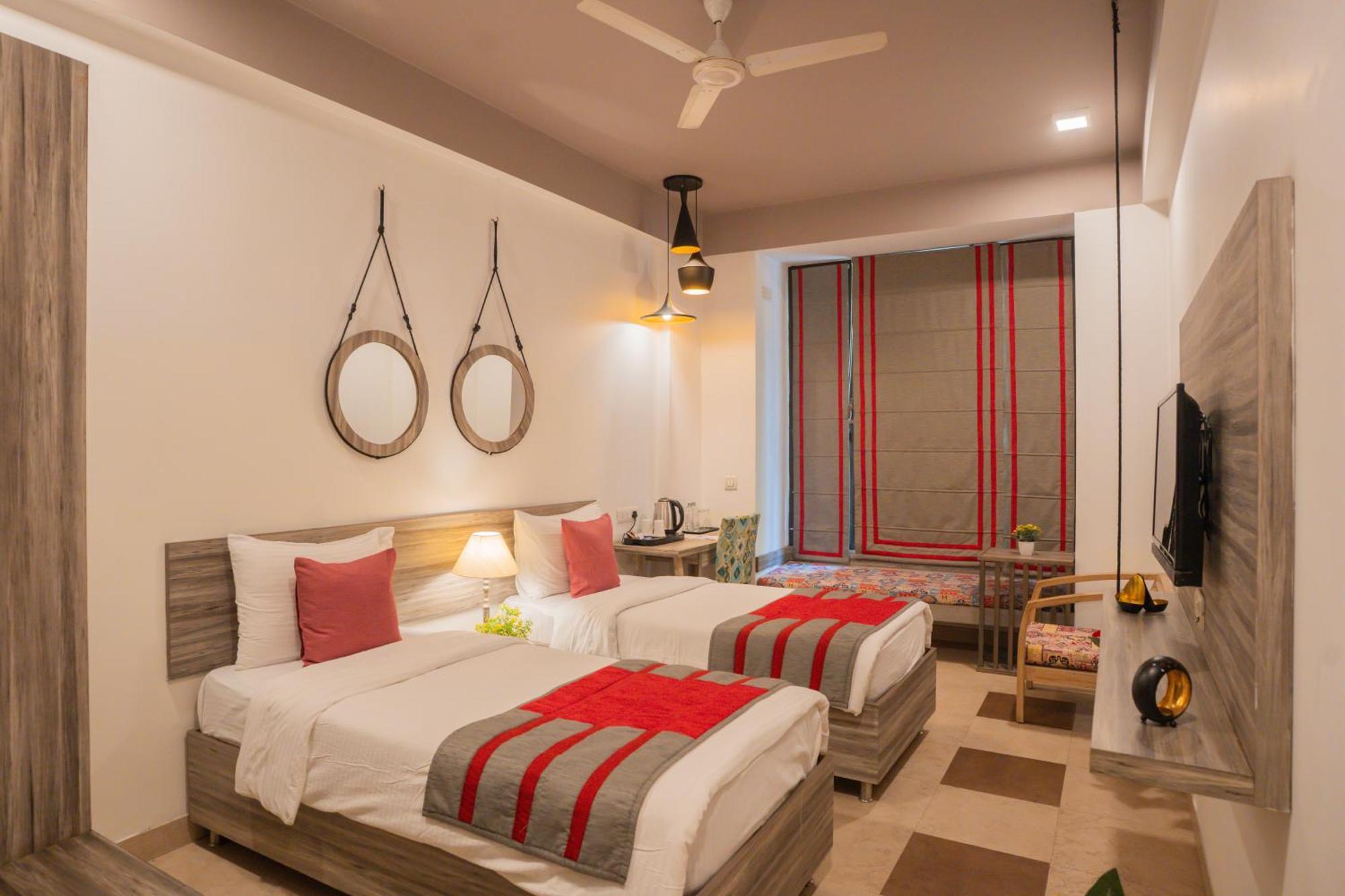 Hotel Ahuja Residency Parklane à Gurgaon Extérieur photo